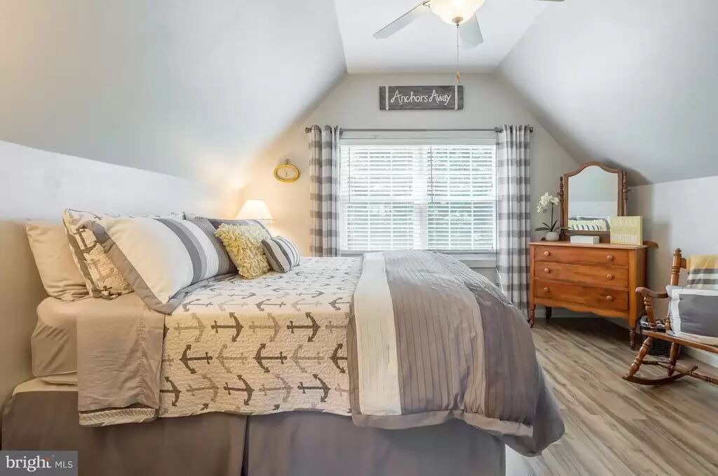 Photo of Bedroom in Cedar Neck
