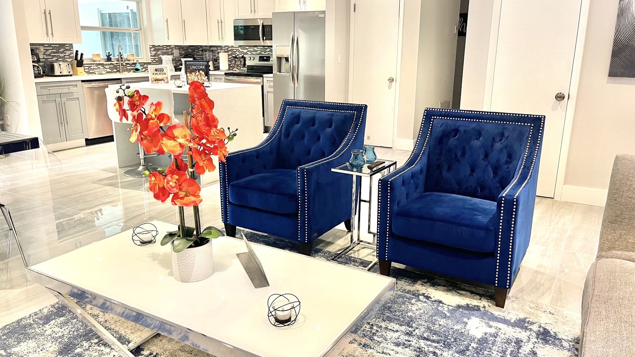 Photo of Livingroom in Biscayne Park