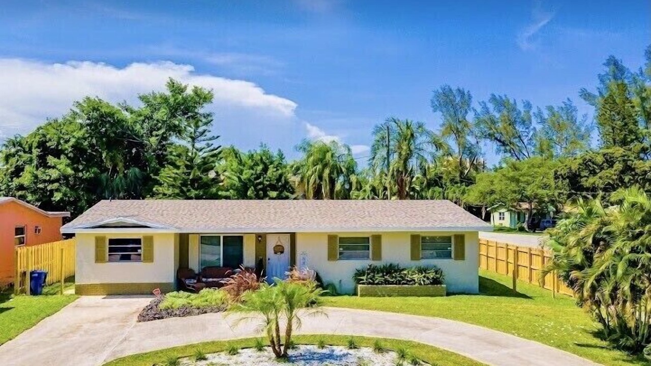 Photo of Outdoor in Biscayne Park