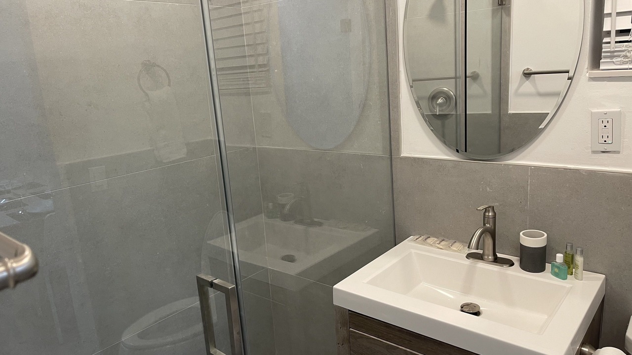 Photo of Bathroom in Hollywood