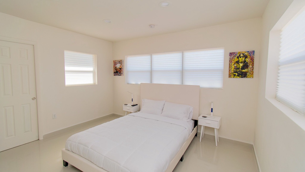 Photo of Bedroom in Royal Poinciana