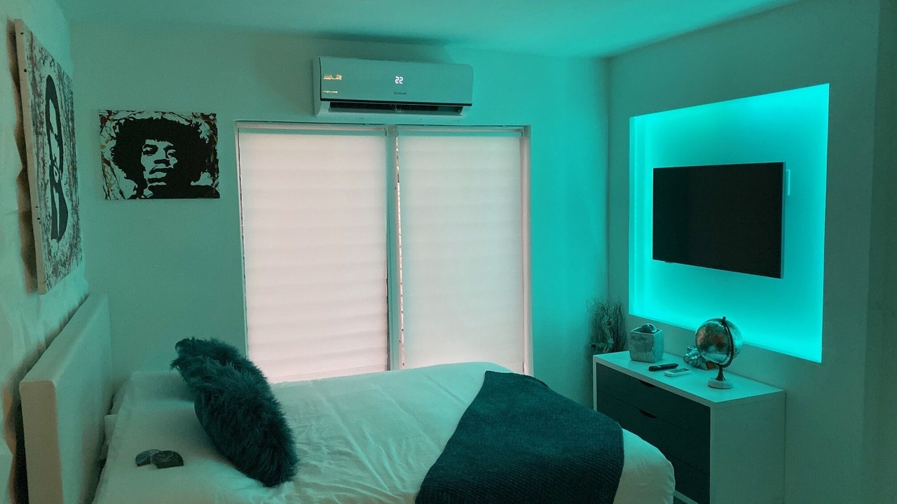 Photo of Bedroom in Downtown Hollywood