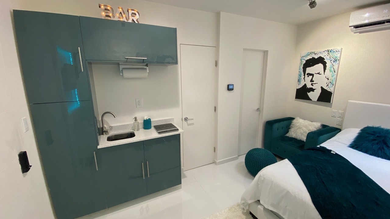 Photo of Bedroom in Downtown Hollywood