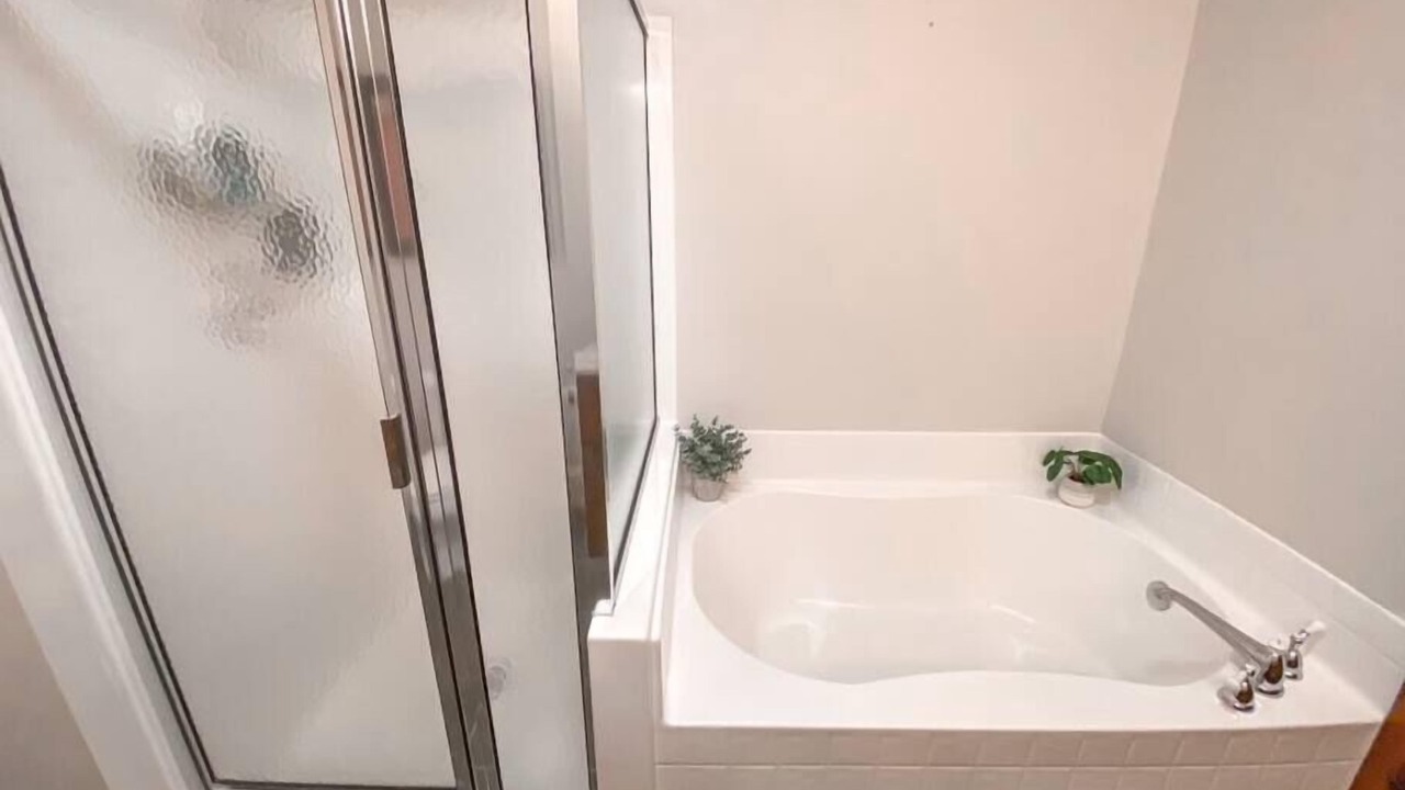 Photo of Bathroom in Edray