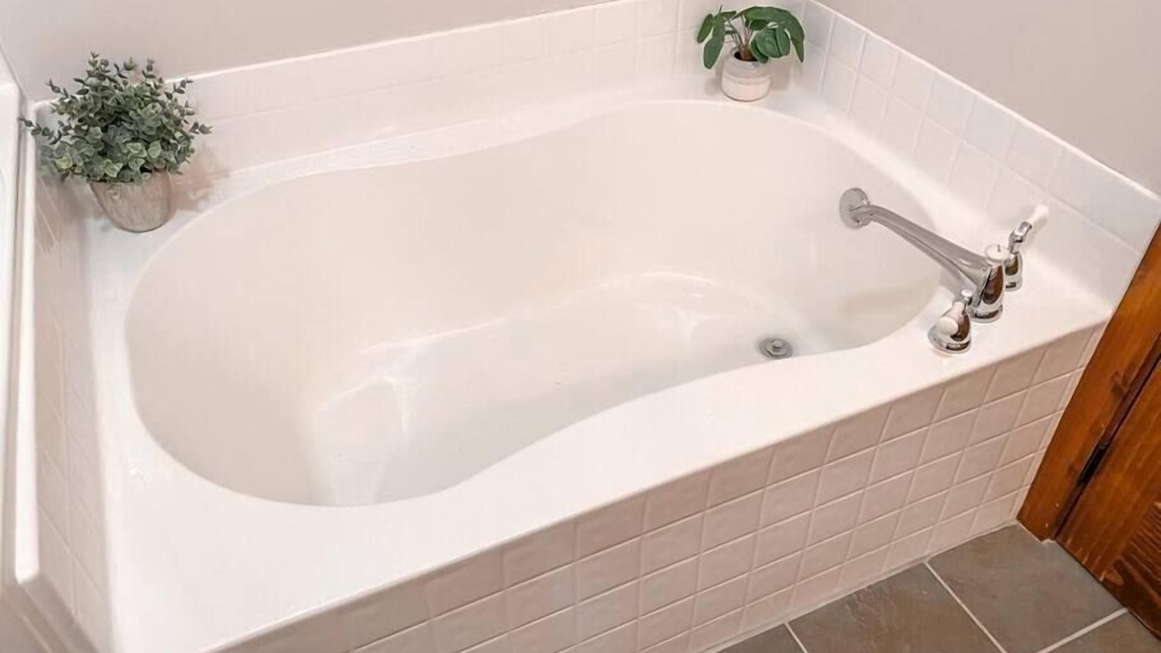 Photo of Bathroom in Edray