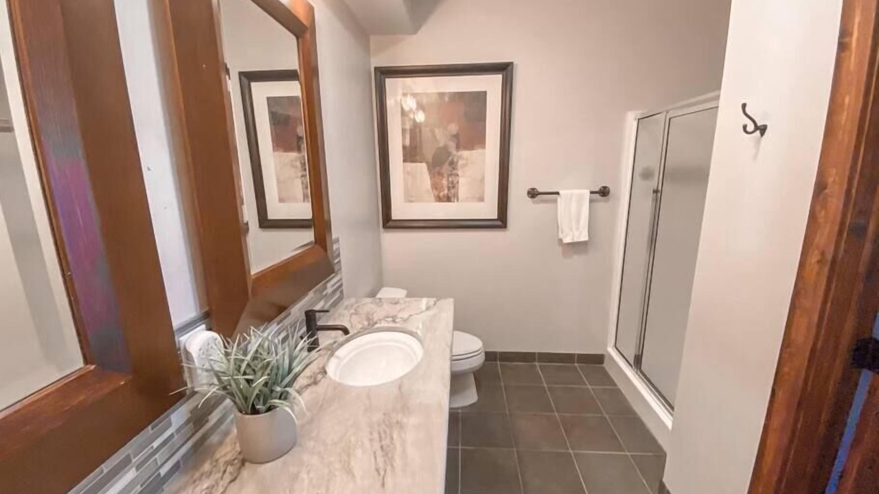 Photo of Bathroom in Edray