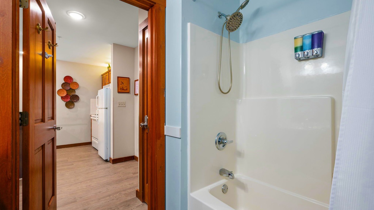 Photo of Bathroom in Edray