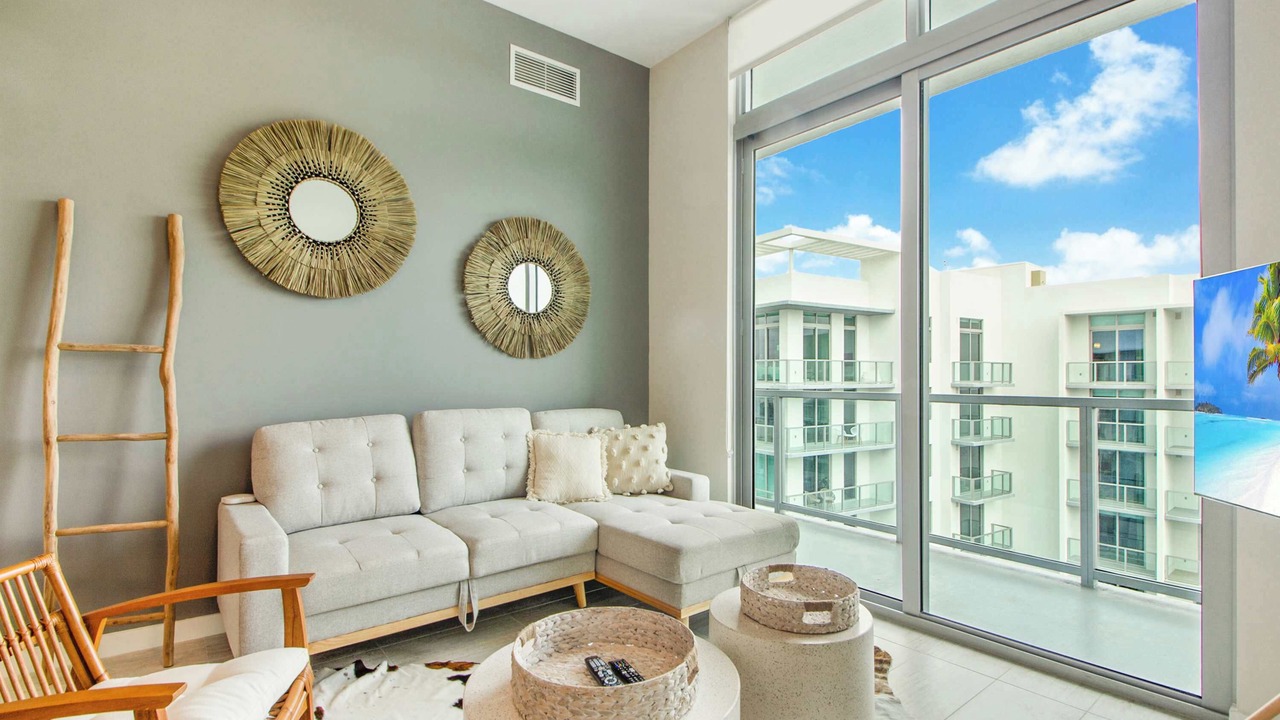 Photo of Livingroom in Northeast Miami