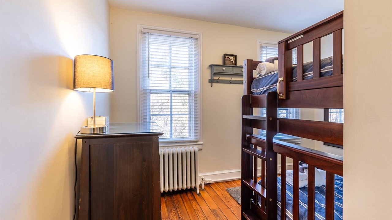 Photo of Bedroom in Historic District