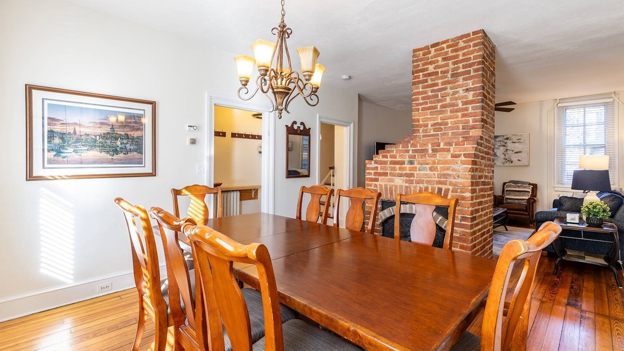 Photo of Bedroom in Historic District
