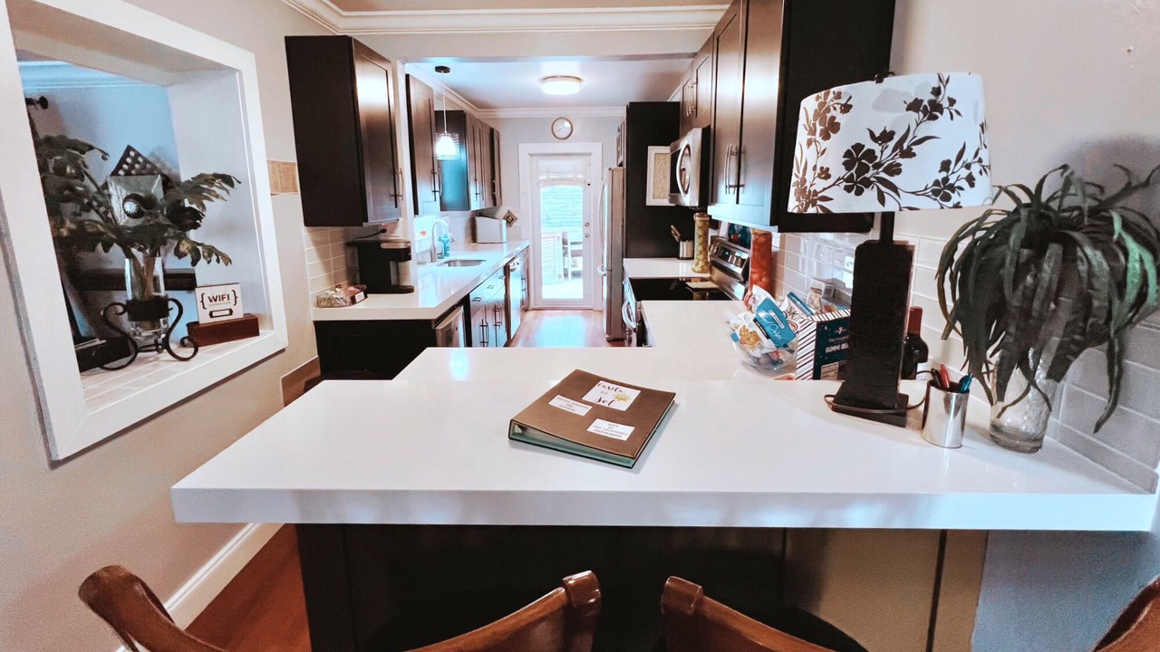 Photo of Kitchen in South Middle River