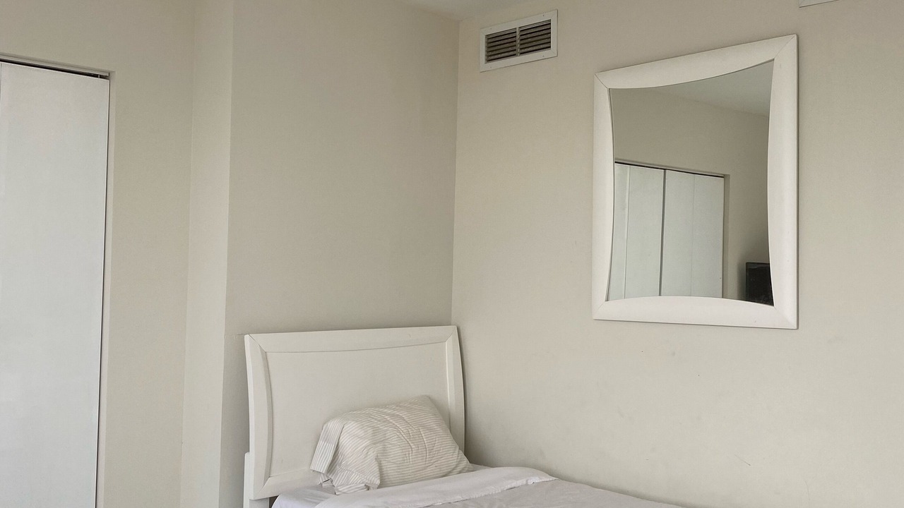 Photo of Bedroom in Hallandale Beach