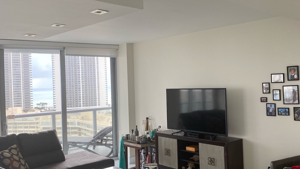 Photo of Livingroom in Hallandale Beach