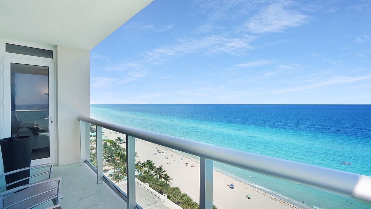 Photo of Patio Balcony in Hollywood South Central Beach