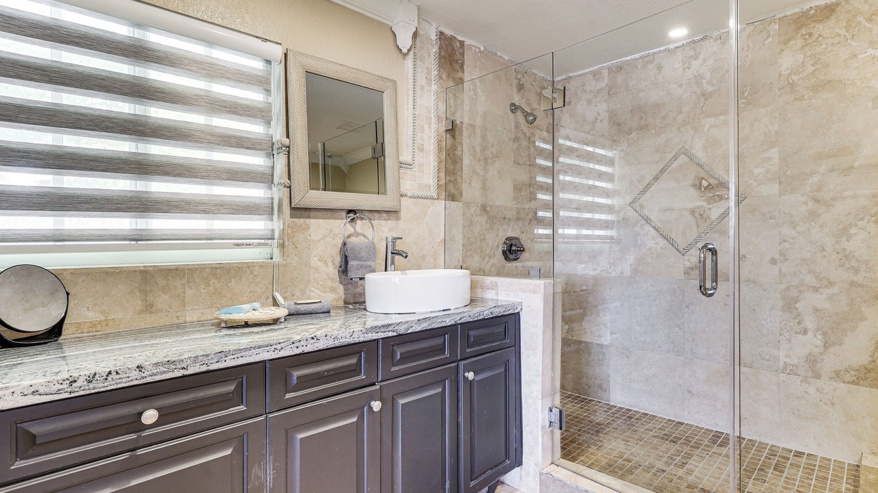 Photo of Bathroom in Miami Gardens