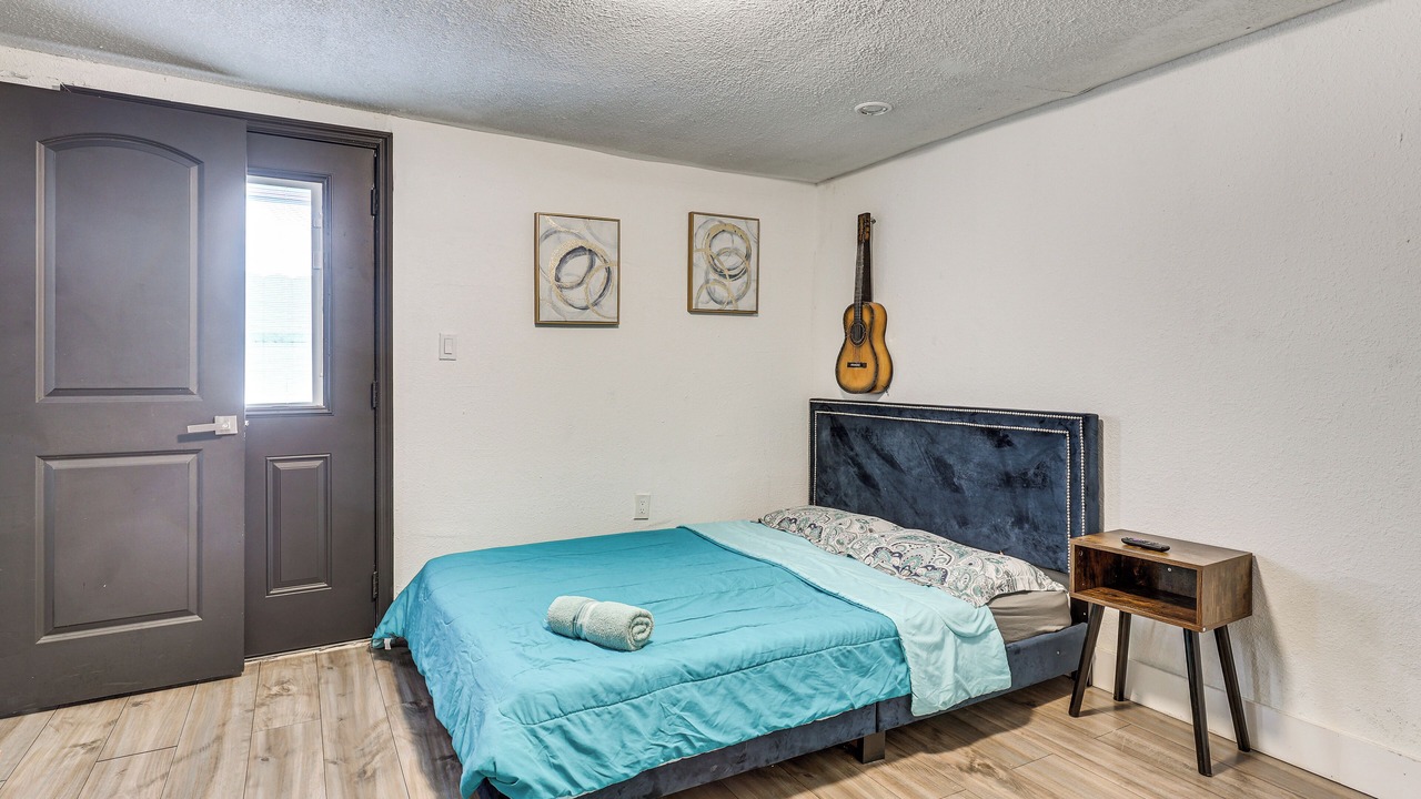 Photo of Bedroom in Miami Gardens