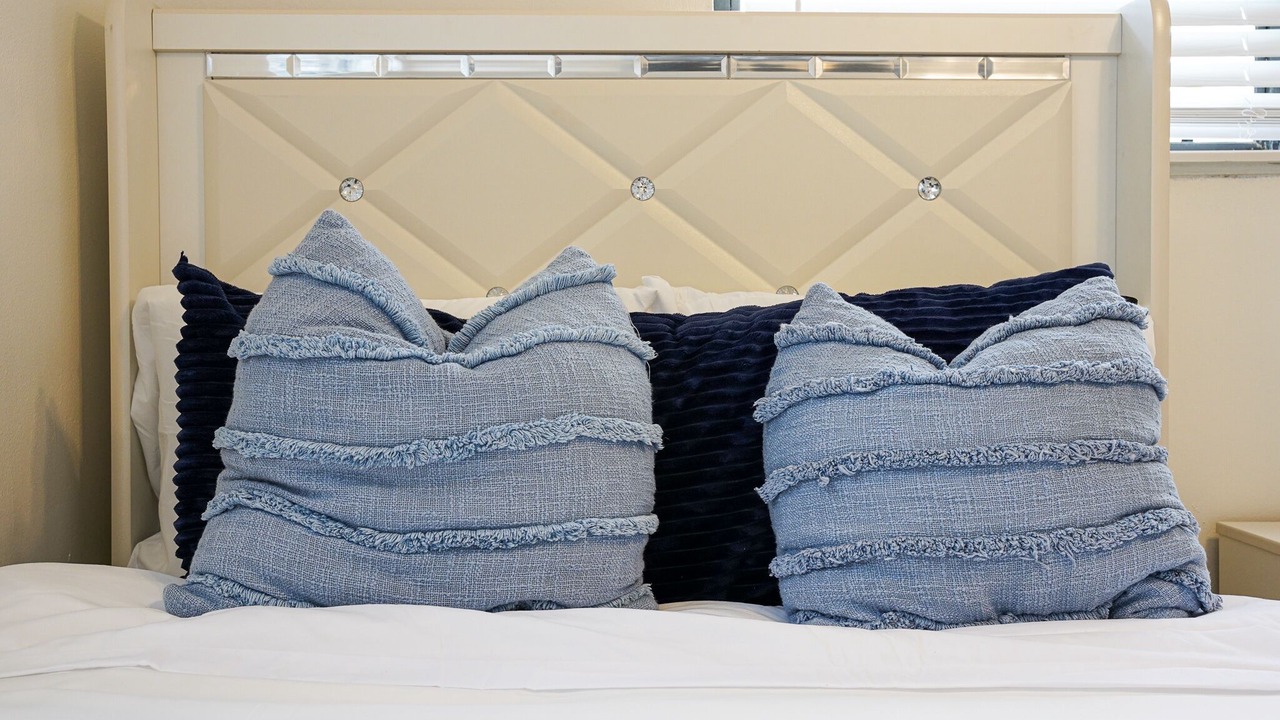 Photo of Bedroom in Miami Gardens