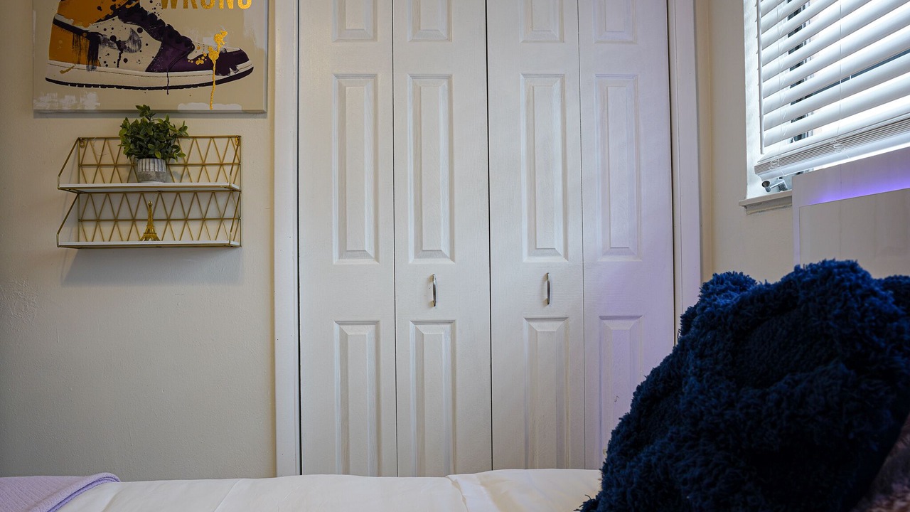 Photo of Bedroom in Miami Gardens