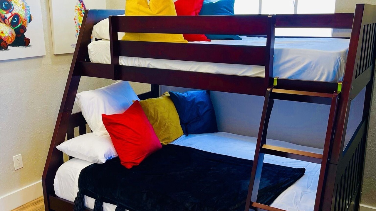 Photo of Bedroom in Miami Gardens