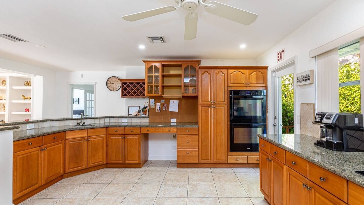 Photo of Kitchen in Hollywood Lakes