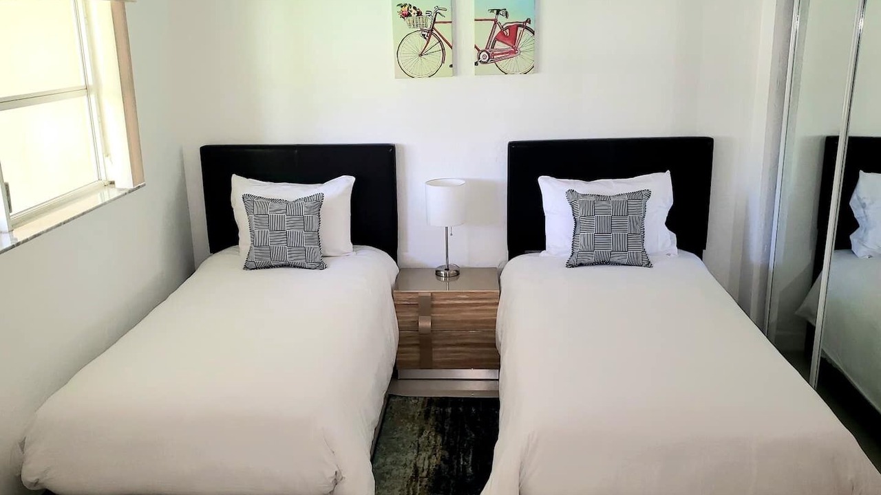 Photo of Bedroom in Hollywood Lakes
