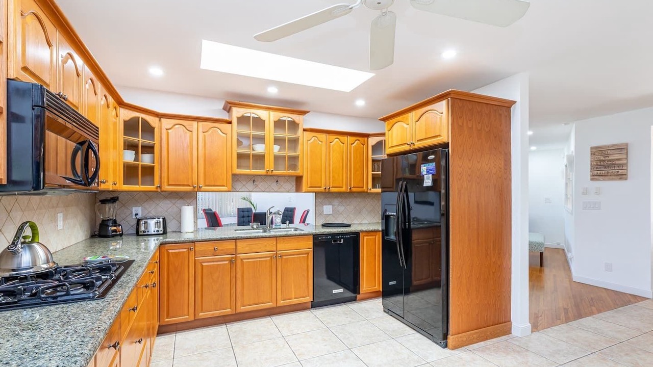 Photo of Kitchen in Hollywood Lakes