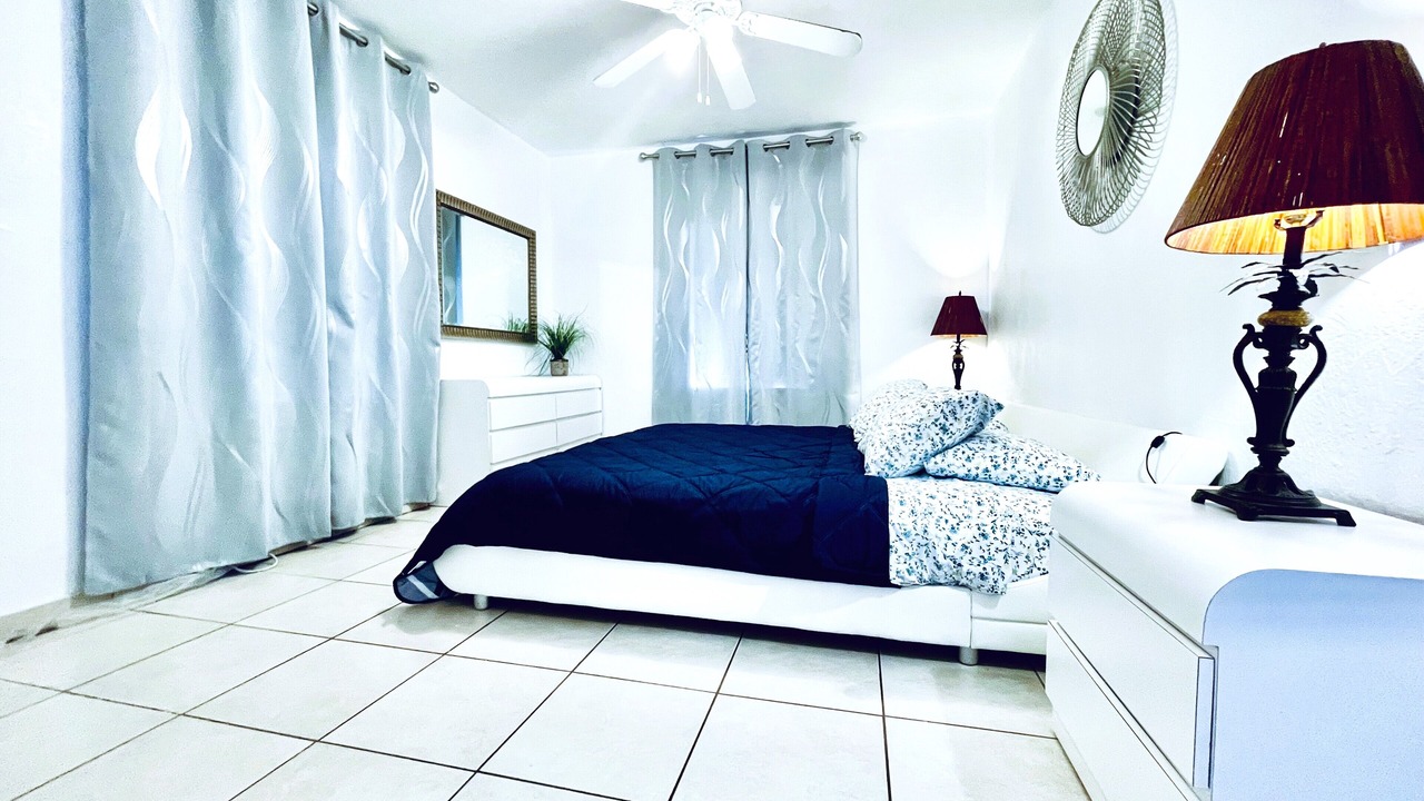 Photo of Bedroom in Hollywood