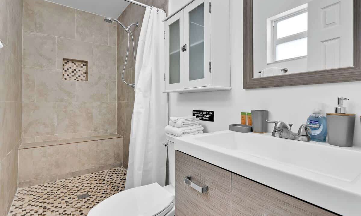 Photo of Bathroom in Driftwood