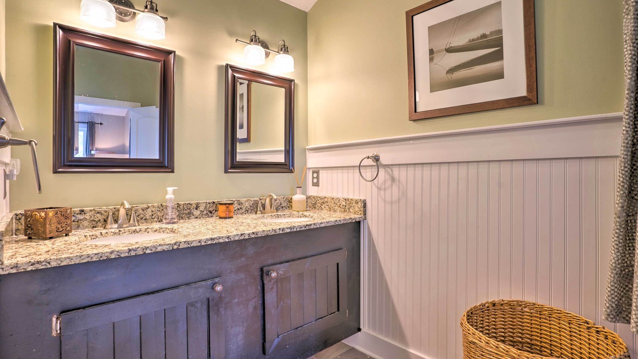 Photo of Bathroom in Urbanna