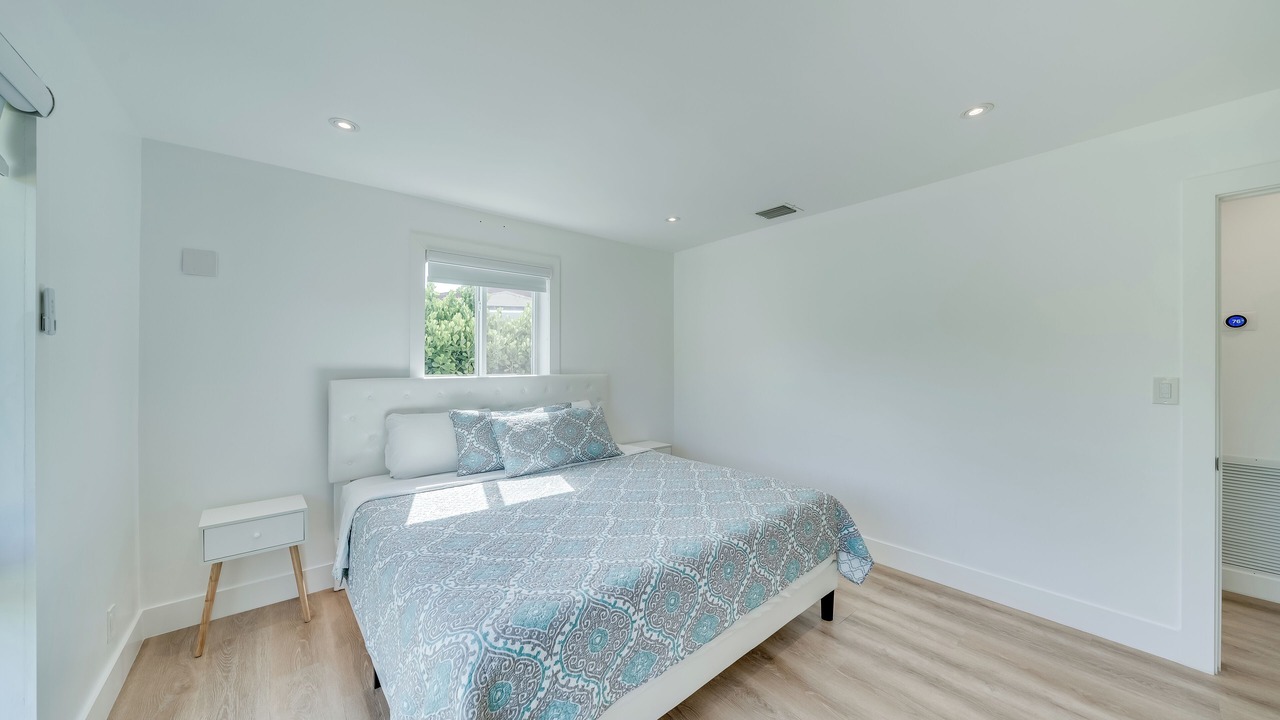Photo of Bedroom in Deerfield Beach