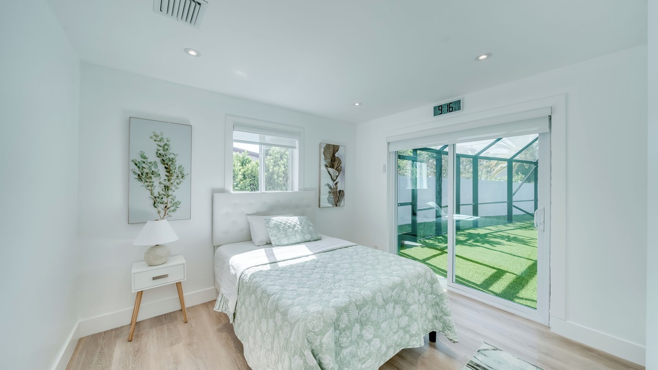 Photo of Bedroom in Deerfield Beach