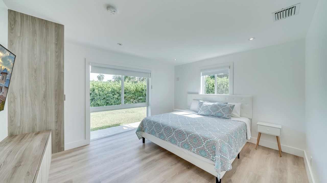 Photo of Bedroom in Deerfield Beach