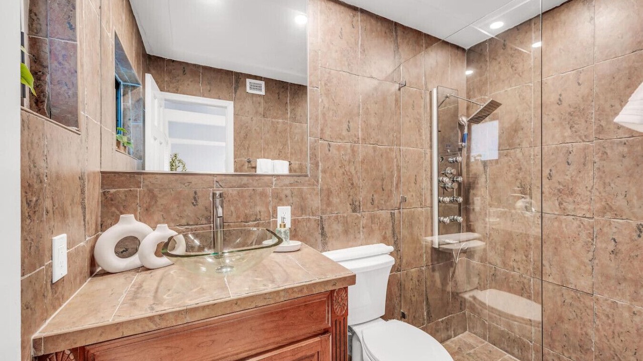 Photo of Bathroom in Plantation