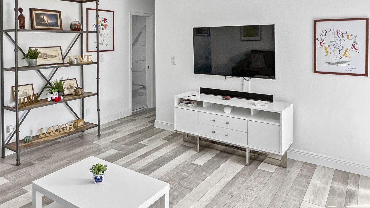 Photo of Livingroom in Harbor Village