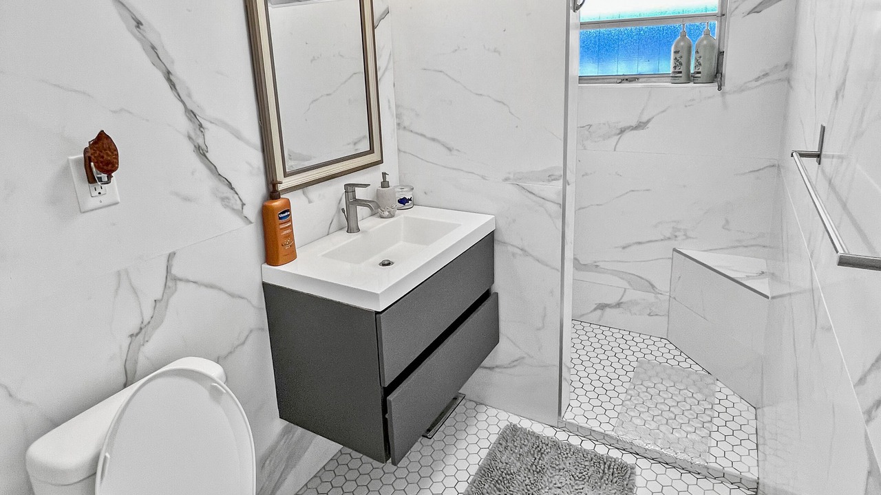 Photo of Bathroom in Harbor Village