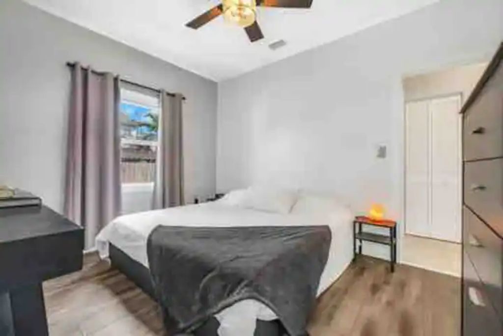 Photo of Bedroom in Northeast Miami
