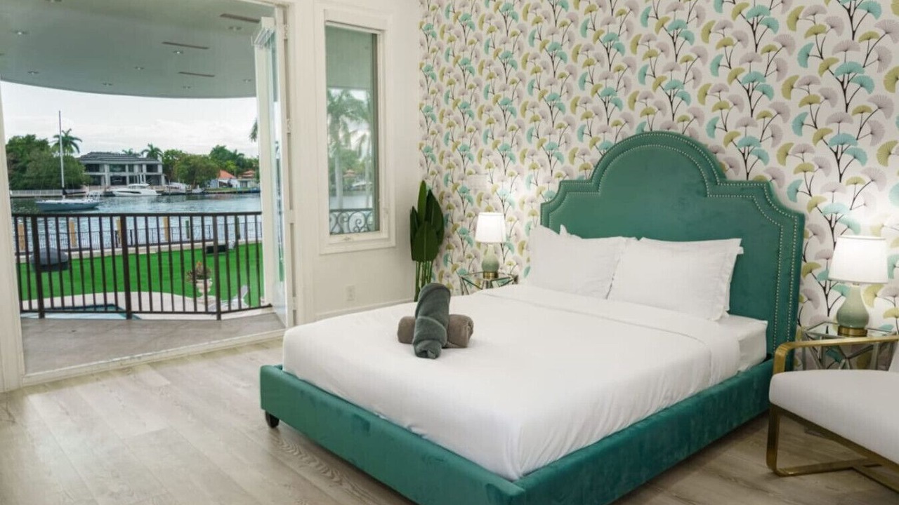 Photo of Bedroom in South Lake