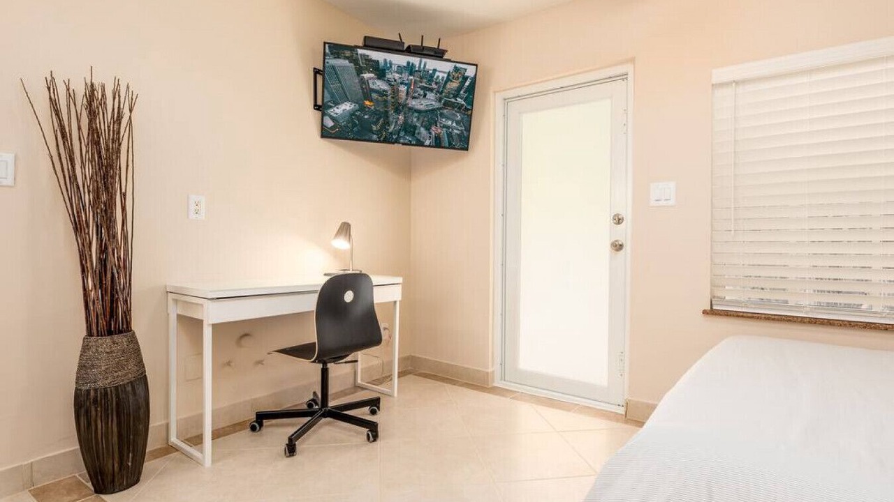 Photo of Bedroom in Lauderdale-by-the-Sea