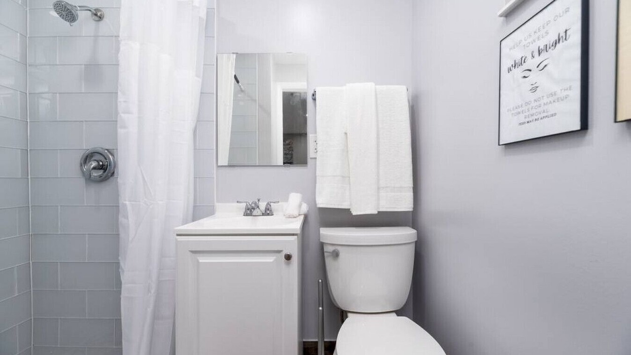 Photo of Bathroom in Hollywood