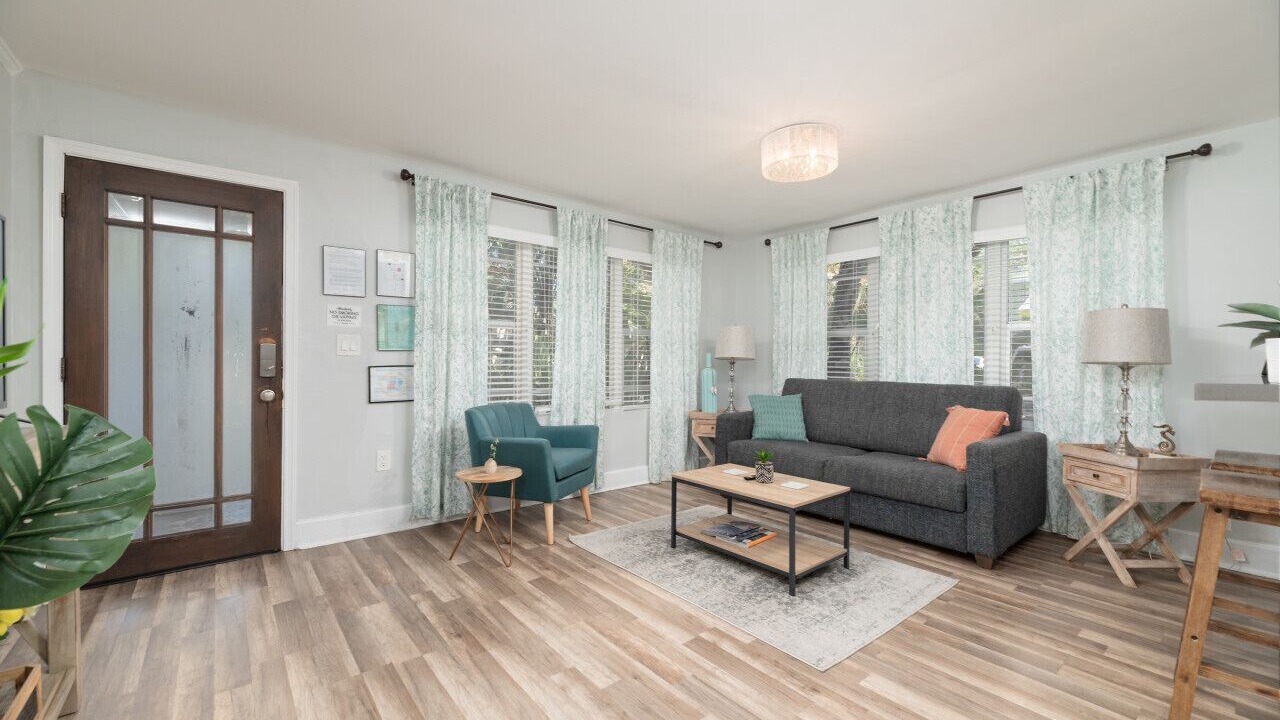 Photo of Livingroom in Riverside Park