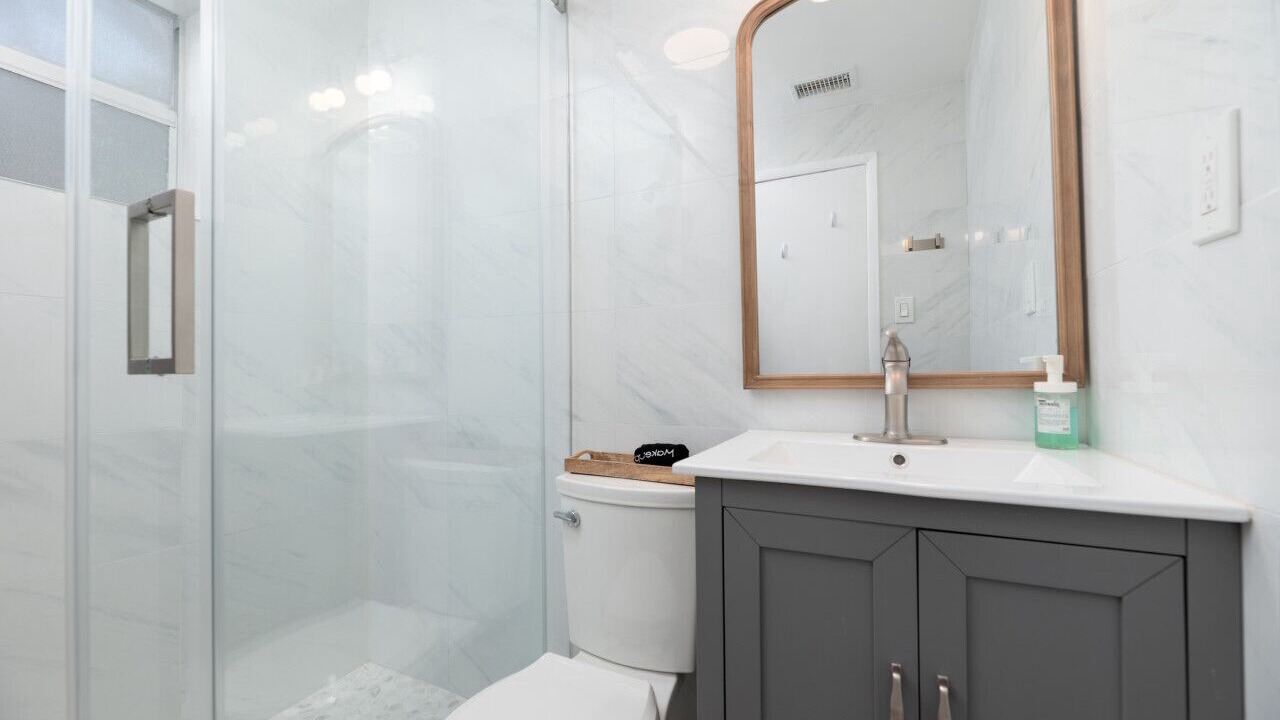 Photo of Bathroom in Riverside Park