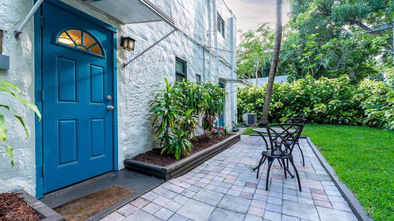 Photo of Patio Balcony in Riverside Park