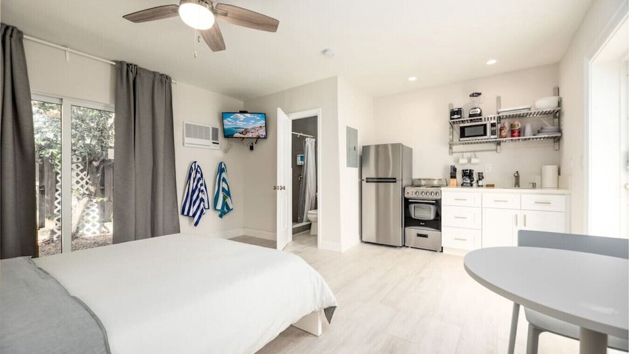 Photo of Bedroom in Lauderdale-by-the-Sea