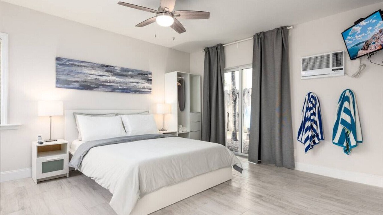Photo of Bedroom in Lauderdale-by-the-Sea