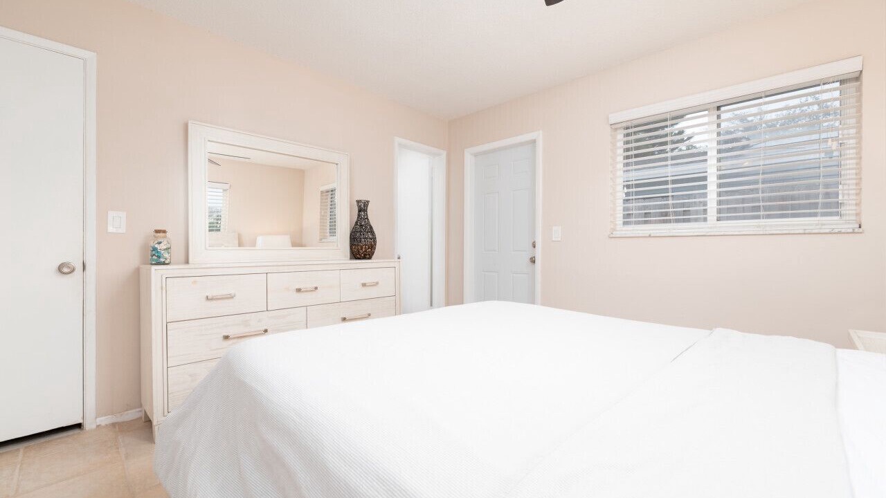 Photo of Bedroom in Wilton Manors