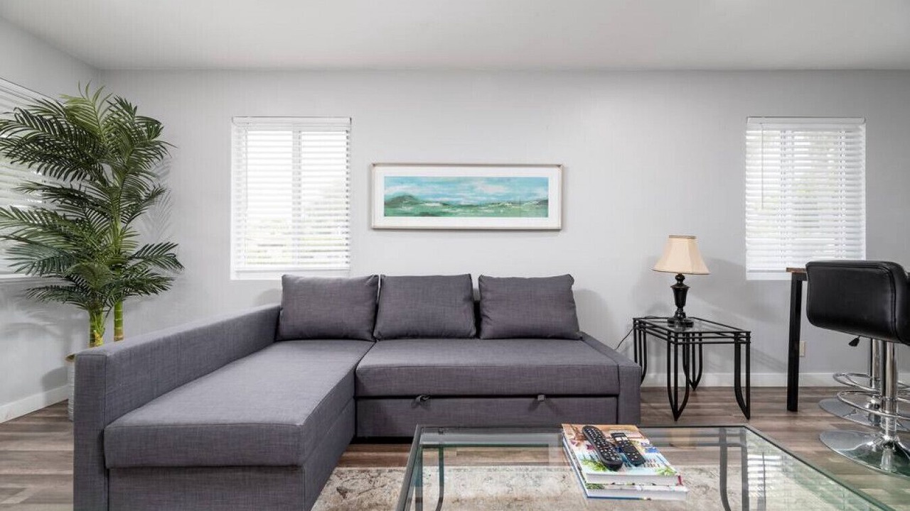 Photo of Livingroom in Middle River Terrace