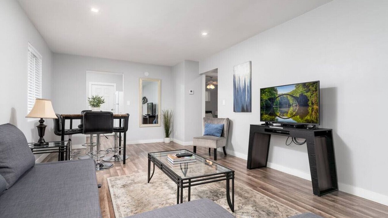 Photo of Livingroom in Middle River Terrace