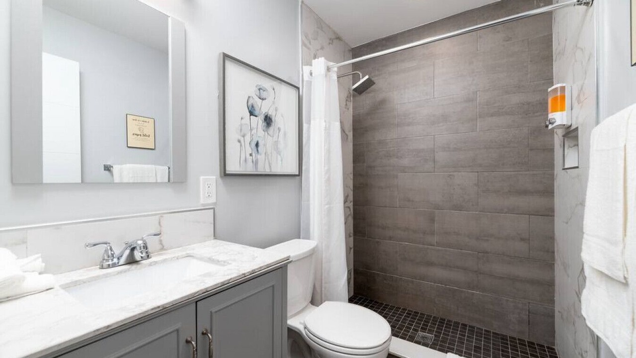 Photo of Bathroom in Middle River Terrace
