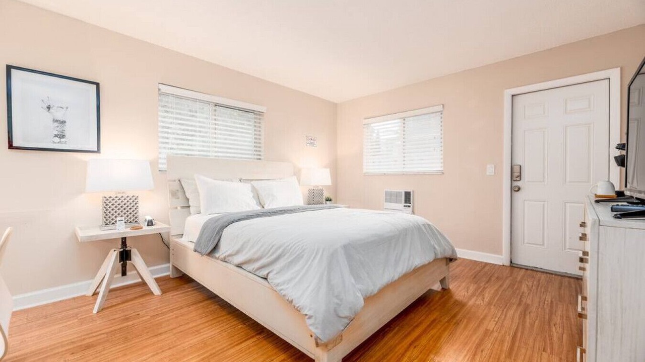 Photo of Bedroom in Wilton Manors