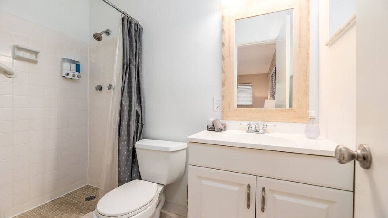Photo of Bathroom in Wilton Manors